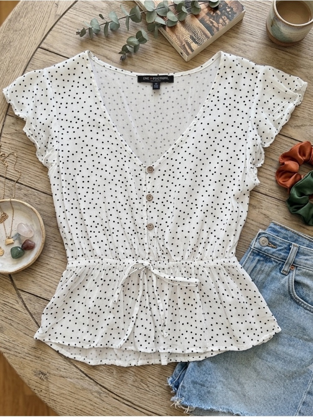 ONE LOVE Los Angeles White Polka Dot Tie-Waist V-Neck Blouse